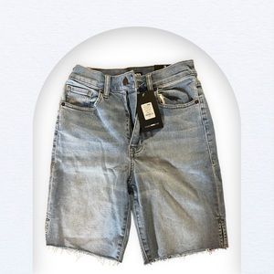 Size 3/Small Fashion Nova Bermuda shorts new with tags. Never worn.